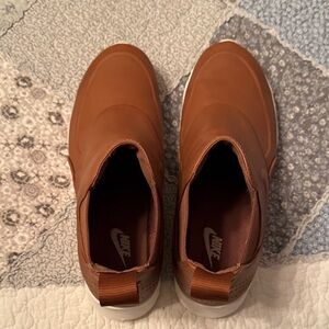 Nike Men's Tan Slip-On Sneakers
